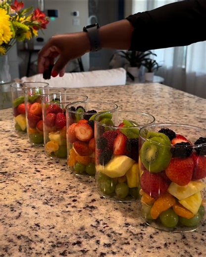 116K views · 583 reactions | Meal prepping fruit jars 龎 | FOODbible | Facebook