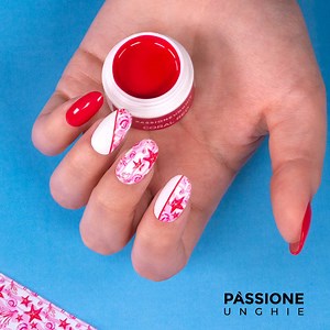 23K views · 416 reactions | Coral Reef: un’estate a Capri, il rosso dei coralli sulla pelle. Abbina il nuovo transfer foil estivo a Coral Red per creare l’abbinamento perfetto. Scopri i prodotti utilizzati a questo link https://bit.ly/3ycsprt | Passione Beauty Italy | Facebook