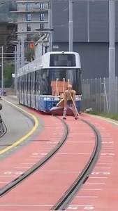 939K views · 2.7K reactions | Në Zvicër janë testuar tramvajët me “airbag”, ku sipas ekspertëve, testimi ka rezultuar me sukses  | Gazeta SCANNER | Facebook