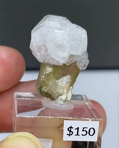 12 reactions | Analcime and stilbite from Amethyst Cove (Canada),...