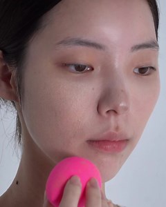 Hydromer is a liquid bandage made of Jeju algae polymers developed to prevent flare ups and congestion triggered by external irritants while priming skin for smoother, longer lasting sunscreen / makeup finish with a dewy undertone. | Slurp Laboratories