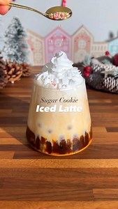 20K views · 1.6K reactions | Sugar Cookie Latte  Recipe  Recipe: - add ice cubes into a glass - pour in a double espresso - froth up 150ml/5oz milk of choice with 15ml/0.5oz of vanilla syrup and 15ml/0.5oz of almond syrup - pour it over your iced espresso - top it off with whipped cream and decorate with sprinkles That’s it! Enjoy!  #coffeerecipe #cafeconleche #christmascookies #recetasnavidad | Yourcoffeedude | Facebook