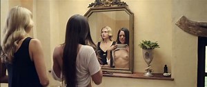 Sarah Butler Desnuda (tenía 29 años en esta escena) en The Stranger within (2013)