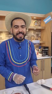 11 reactions | En la casita de @cafecalientevtv celebramos a lo grande el Día del Cacique Lempira con deliciosa  comida. El @chef_altamirano está preparando unas deliciosas catrachas  | Cafe Caliente | Facebook