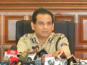 An 18-year-old girl and two young students have been arrested over the "Bulli Bai" app that shared pictures of Muslim women, including well-known faces, for an online "auction". | NDTV