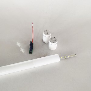 [Hot Item] 8000K 18W 24W Aluminum Plastic Tube LED T5