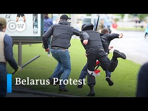 Belarus: More than 100,000 people participate in renewed protests | DW News