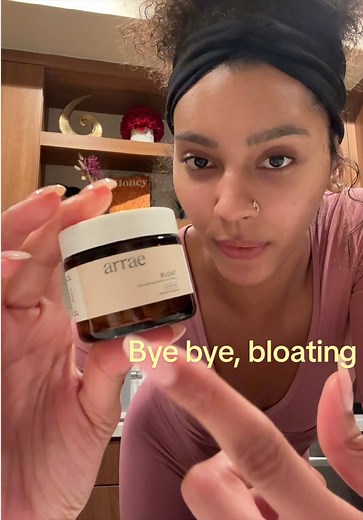 I’ve always skeptical on bloating pills because I didn’t believe they’d actually work instantly but I’m literally shocked @Arrae proved me wrong #supplements #healthtok