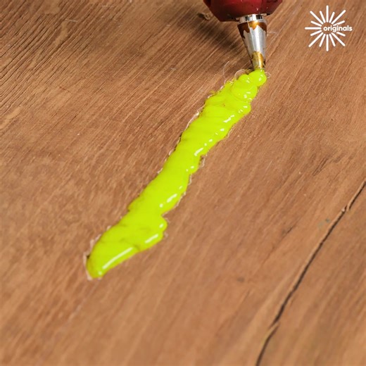 Leveling the floor with just glue | Creative Bee