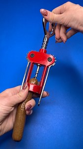 this is how you eat a hot dog #hotdogchallenge #SummerVibesOnly #foodhacks | Life with Marissa | Facebook