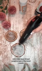 DIY Wood Slice Ornaments #barefootandfreckled | Barefoot & Freckled, LLC