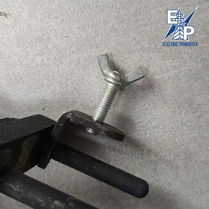 [Hot Item] Exothermic Welding Mold Handle Clamp for Mould Graphite Block (mold concrete, a top cover, and hinge)