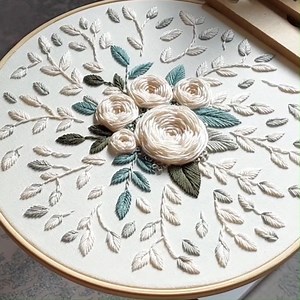 2.5K views · 162 reactions | Super Hand Embroidery Floral Design #new #embroidery #stitch #trending | Embroidery Skills ideas | Facebook