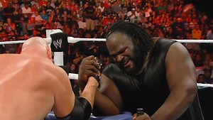 Raw: Kane vs. Mark Henry - Arm Wrestling Contest