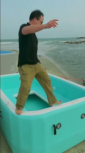 Quickly installing inflatable hot spa tub iPoolGo portable hot tub customer 🏊