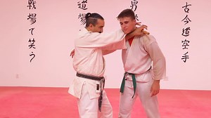 "One Mind, Any Weapon" -- United States Marine Corps) Utilizing the Jo (short stick) to augment juji-jime (cross choke). #jukidojujitsu #jo #usmc #jujitsu #jujutsu #jiujitsu #weaponstraining #flaglerbeach #palmcoast #bunnell #flagler | Jukido Academy • Jujitsu Self-Defense