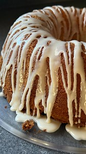 Cream Cheese Pound Cake 🤍 Wet Ingredients: * 3 sticks unsalted butter, softened to room temperature * 1-8oz block of cream cheese, softened to room temperature * 3 1/2 cups white granulated sugar * 6 large eggs, at room temperature * 1/2 tbsp vanilla extract Dry Ingredients: * 3 cups all purpose flour * 1 tsp baking powder * 1/2 tsp salt Icing/Drizzle: * 1 1/2 cups powdered sugar * 2-3 tbsp milk * 1/2 tsp vanilla extract Bake Temperature Bake Time: 1 hour & 20-30 minutes or 80-90 minutes until