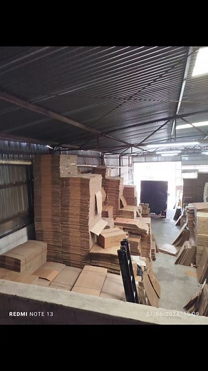 Caixas De Papelão on Reels