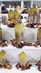 72 reactions | Transparent citrine tower with rainbow  #crystal #citrine | SD Crystal | Facebook