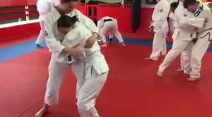 11 reactions | The women of Whitehorse are taking their ability to defend themselves into their own hands. Gracie Combatives - your introduction into the most effective self defense system, Gracie Jiu Jitsu! | Gracie Jiu-Jitsu Burwood | Facebook