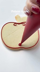 351K views · 837 reactions | Poison Apple  Recipes and cutters link in bio #cookiedecorating #satisfying #diy #easy | thelucky.cookie | Facebook