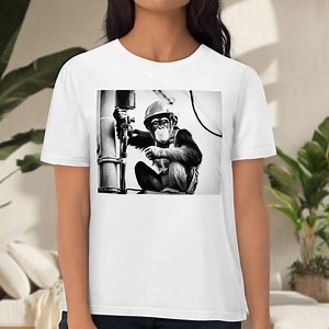 Electrician Chimp T-shirt, Graphic Monkey Tee, Humor Electrician Shirt, Chimpanzee Shirt, Novelty Gift for Electricians - Etsy Canada