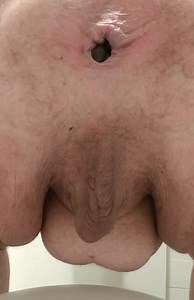 Super chub grunts out pebbly turds