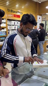 15 ProMax Natural Titanium | Phones 4u Arena