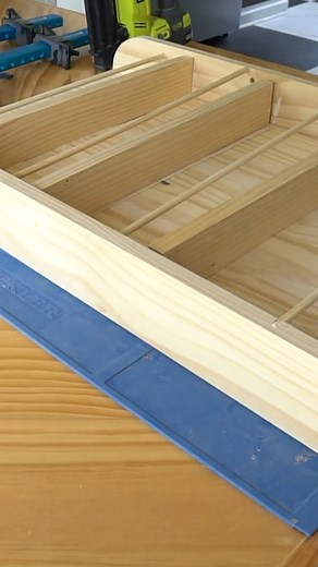 Cute and Easy DIY Spice Rack #buildingthings #buildingprojects #diyprojectideas #diy | Home With Stefani