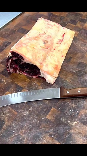 Thick cut, dry aged Irish Striploin, ready to turn an ordinary Monday into something special 🤗#higginsbutchers | Higgins Family Butchers