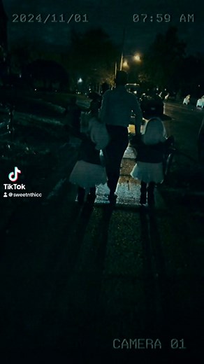 Child Play Chucky & Tiffany’s 🔪❤️‍🩹 “ WANNNA PLAY”🎃 #Halloween #chuckyfans #chuckyandtiffany #costumecontest Sharita Charlton Davion CharltonTaylorr Montreas | Daviona Charlton