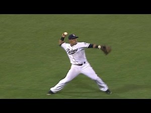 Everth makes a great play in the hole