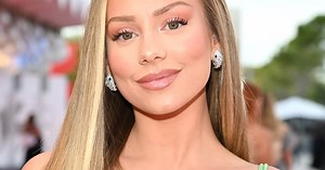 Ester Expósito protagoniza un momento incómodo con un reportero mexicano y la tachan de grosera