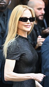 924K views · 2.3K reactions | Une pluie de stars, de @katyperry à @nicolekidman, en passant par @joeyking, s’est rassemblée pour assister au défilé Balenciaga, ce matin. __ #katyperry #nicolekidman #balenciaga Images : @galafr by @adelle.fr | Gala | Facebook