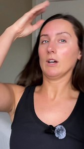 TRY THIS COMBO MOVE ✨ to soften frown lines and lift your brows! Try doing this move either laying on your back or seated on the floor, resting your elbow on your knee, for the most gorgeous, restorative massage that will soften the tension between your brows and give your nervous system a complete reset 🙌🏼 This brand new 14 Min Deep Frown Line class has gone straight into my favourites list on the Fresh Face Formula App! Comment START to access the full class, along with 100 more flows to cho