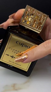 Manichiura perfectă, potrivită pentru femeile care iubesc detaliile rafinate și strălucirea de durată! ✨ Produse folosite: 💅 Tipsuri reutilizabile MasterSculpt https://bit.ly/Master-slim-architect – pentru forme impecabile și ușor de aplicat 💅 Top Coat Glossy https://bit.ly/Top-coat-glossy – strălucire intensă și durabilă ✨ Pigment Posh - Mirror Light Copper https://bit.ly/Mirror-light-copper – un efect oglindă subtil, cu reflexii elegante de cupru 🤍 Builder Gel Milky White https://bit.ly/Mil