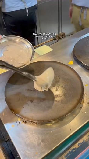 1.8K views | I always enjoy how crepes are made  #crepe #crêpe #crepes #food #foodies #foodieph #savory #creperie #seafood #shrimp #cream #spinach #crab #asmr #cooking #restaurant | The Hungry Club PH | Facebook