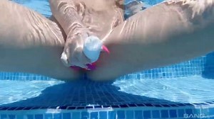 Sunbathing Leads To Wild Lesbian Sex With Busty Inna Innaki Deep Vagina Porn