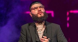 Farruko pide perdón por la letra de su canción “Pepas” y anuncia su conversión religiosa en pleno show