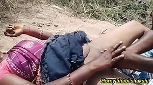 Outdoor tamil aunty fingered by stranger