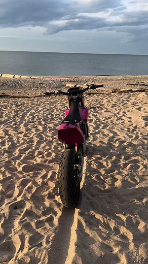 Long Island Bike Life: Girl Rider Clean Tricks