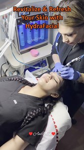 �‍🗨 Ready to take your skin to the next level? Try a HydraFacial at Amoderm! ___ 💉 Procedure: HydraFacial ___ 🎯 What it does: HydraFacial provides a combination of deep cleansing, extraction, exfoliation, hydration and infusing the skin with specific serums rich in antioxidants, moisturizers and other useful ingredients. It can be customized for each patient depending on the skin needs to address fine lines and wrinkles, pigmentation or acne. ___ 🏥 Who performs it: Experienced licensed Amode