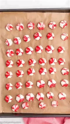 Sweet, minty, and oh-so-festive! ✨ These Peppermint Candy Cane Meringue Cookies are the perfect treat to brighten your holiday table. Light, airy, and full of peppermint flavor, they’re a fun and delicious way to add some Christmas cheer to your desserts. Plus, they’re naturally gluten-free! Find the full recipe on my website, link in bio! #HolidayBaking #PeppermintMeringues #ChristmasCookies #FestiveTreats #GlutenFreeDesserts | MidgetMomma.com | Facebook