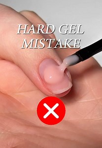 Hard Gel Application: Avoid Thick Layers to Prevent Lifting
