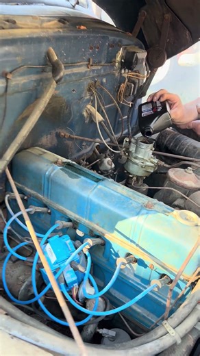 How to clean dirty valves #redbanksclassics #mechanic #automobile #strangerthings #diy #garage