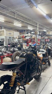 NEL MONDO DI REUNION…. ⸻ “Non costruiamo solo moto. Costruiamo storie, emozioni, identità. Ogni dettaglio, ogni saldatura, ogni scelta è fatta con il cuore. Perché per noi non è solo passione, è vita. Questo è il nostro modo di distinguerci: mettiamo l’anima in ogni curva, in ogni linea. Le nostre moto non si guardano soltanto. Si sentono. Si vivono. Questo è il nostro mondo. Questo è Réunion.” #CUSTOM #MOTO#BMW #BMWK100 #caferacer #viral #video | Reunion Garage