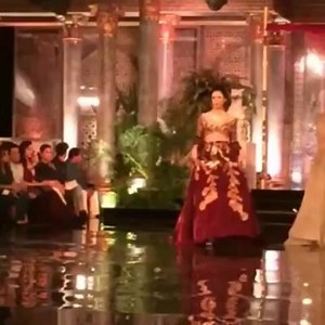 #THEPRINCESSSTORY'#couture collection by Manish Malhotra. #fashionshow #runway @hazoorilaljewellers #manishmalhotralabel #manishmalhotraworld @mmalhotraworld | Publicite