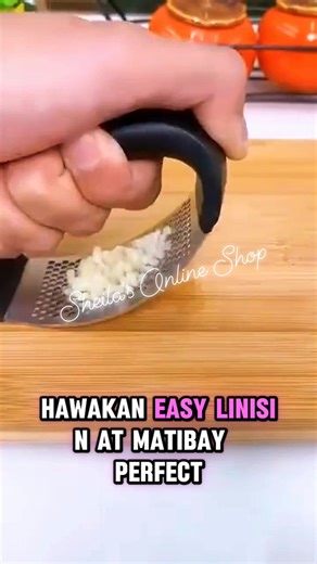 Press with ease using the Manual Curved Stainless Garlic Presser—no mess, no hassle, just fresh garlic in seconds! DITO MABIBILI 👇 https://s.shopee.ph/1LSG7cusb9 #GarlicPresser #KitchenEssential #StainlessSteelTools #EasyCooking #GarlicMincer | Sheila's online shop