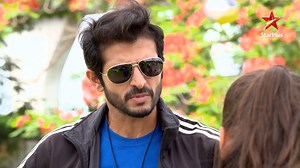 Race ke time Durga ko pareshaan kar rahe hai uske zindagi ke haalaat! Aakhir kya hua Durga ke saath? Iss Dilchasp Kahani ko Jaanne ke liye dekhiye #MeriDurga! #starplusoriginal #meridurga #durga #paraskalnawat #sanjayahlawata #vickyahuja #bansi #acerunner #dreams #dreamchaser #passion #love #circumstances #entertainment #trending #trends #viral #show #episode #explore #classics #oldshow #facebookpost #facebook | StarPlus