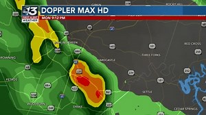 9:13pm: Showers with strong winds, heavy rain just SE of BG, affecting Plano and Alvaton. Moving NE | WBKO First Alert Weather